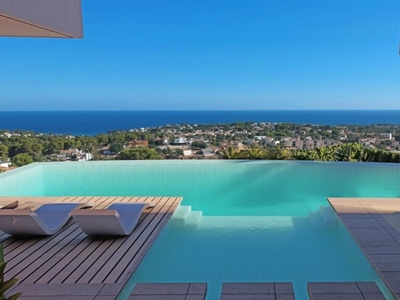 VILLA DE LUJO DE OBRA NUEVA EN CALPE CON VISTAS AL MAR