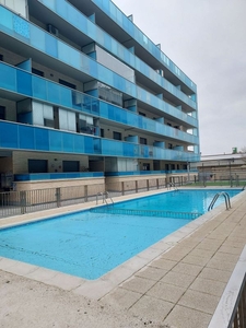 Alquiler de piso en calle Constitucion de 2 habitaciones con terraza y piscina