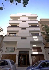 Alquiler de piso en calle Doctor Collado Piña de 2 habitaciones con muebles y balcón