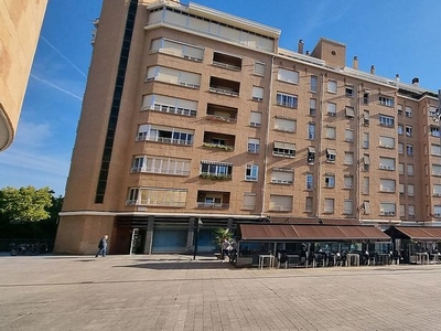 Alquiler de piso en Universidad - Los Lirios de 3 habitaciones con terraza y muebles