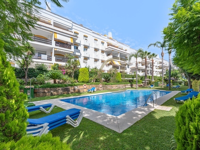 Apartamento en venta con jardín privada en Guadalmina Baja, Marbella! Venta Urb. Guadalmina