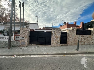 Chalet adosado en venta en Calle Malaga, 08191, Rubí (Barcelona)