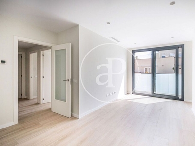 Piso en alquiler en Sant Gervasi - Galvany de 3 habitaciones con balcón y aire acondicionado