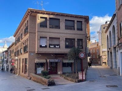 Piso en venta en calle Condesa de la Vega del Pozo de 3 habitaciones con terraza y garaje