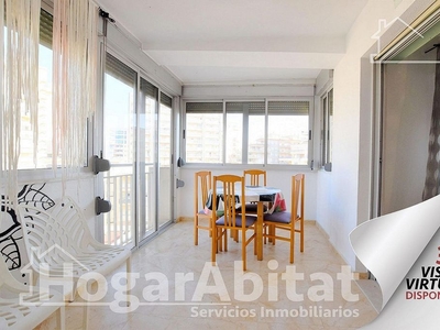 Piso en venta en Tavernes de la Valldigna de 3 habitaciones con terraza y balcón