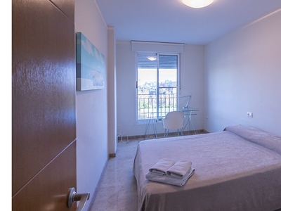 Se alquila habitación en piso de 2 dormitorios en Soternes, Valencia