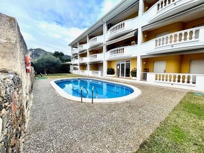 Alquiler de piso en Calonge Poble de 2 habitaciones con terraza y piscina