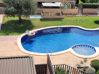 Ático en venta en urbanización Gr Massarrojos de 3 habitaciones con terraza y piscina