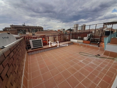 Dúplex en venta en Príncep de Viana - Clot -Xalets Humbert Torres de 4 habitaciones con terraza y garaje