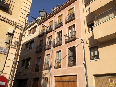 Piso en alquiler en Centro - Segovia de 5 habitaciones con calefacción