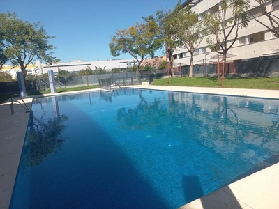 Piso en venta en Nuevo Bulevar de 4 habitaciones con terraza y piscina