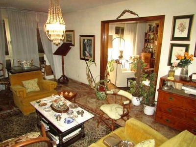 Piso en venta en Ollerías - San Cayetano de 3 habitaciones con terraza y aire acondicionado