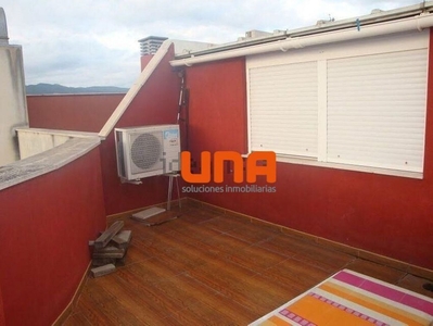 Venta de ático en Huerta de la Reina - Trassierra de 1 habitación con terraza y aire acondicionado