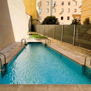 Venta de dúplex en Lista de 2 habitaciones con terraza y piscina