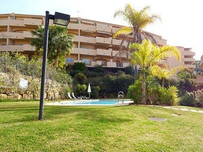 Venta de piso en calle Hiedra Conjunto Sta María Green Hills de 2 habitaciones con terraza y piscina