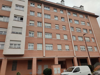 Venta de piso en calle Jose Anton Magarzo de 3 habitaciones con terraza y piscina
