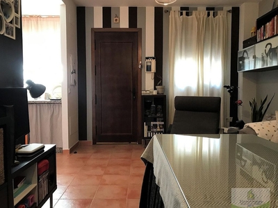 Venta de piso en Sanlúcar la Mayor de 1 habitación con piscina y garaje