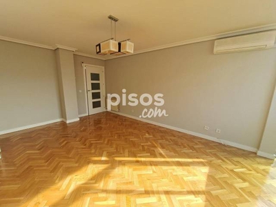 Piso en venta en Madrid en Numancia por 284.990 €