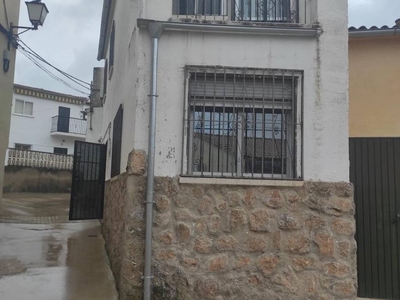 Venta Chalet en Calle Torre Oliva de Plasencia. 100 m²