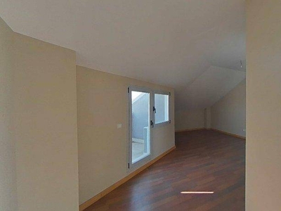 Venta Piso Cabezón de Pisuerga. Piso de una habitación en Calle San Jose. Con terraza