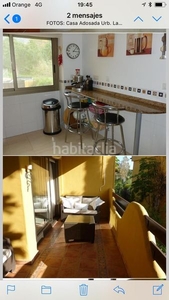 Alquiler casa adosada con 3 habitaciones amueblada con parking y aire acondicionado en Marbella