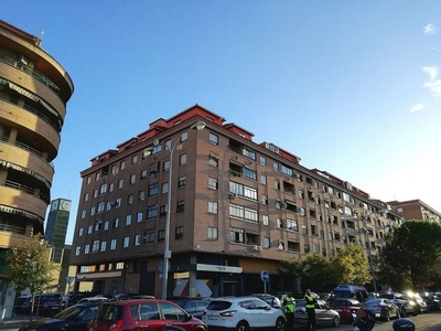 Alquiler de ático en Hospital - Nuevo Centro de Talavera de la Reina de 2 habitaciones con terraza y muebles