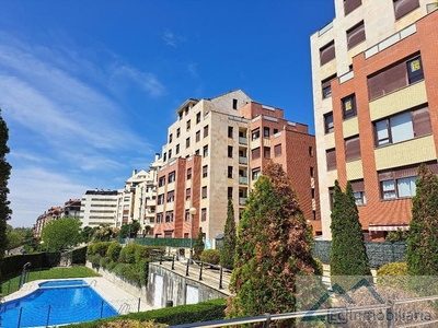 Alquiler de piso en General Dávila de 2 habitaciones con piscina y garaje