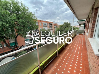Alquiler piso c/ emilio ferrari en Pueblo Nuevo Madrid