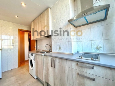 Alquiler piso en alquiler , con 74 m2, 2 habitaciones y 1 baños, ascensor y calefacción individual gas natural. en Madrid