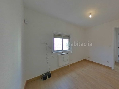 Alquiler piso en c/ godella solvia inmobiliaria - piso en Madrid