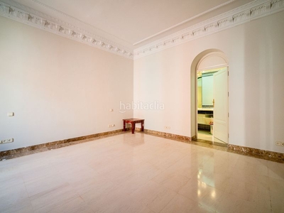 Alquiler piso en Palacio, 252 m2, 3 dormitorios, 3 baños, 5.500 euros en Madrid