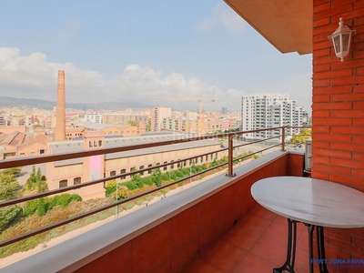 Ático con 4 habitaciones con ascensor, parking y piscina en Barcelona