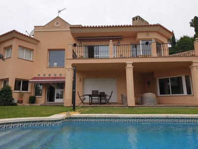 Chalet en venta en Hacienda Las Chapas, Marbella, Málaga