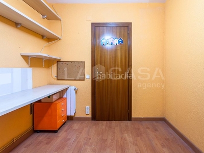 Piso con 4 habitaciones con ascensor en Pubilla Cases Hospitalet de Llobregat (L´)