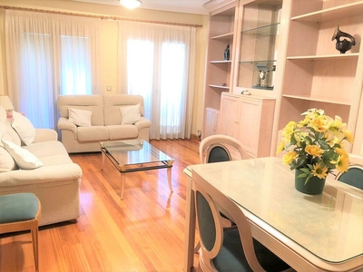 Piso en alquiler en Villacerrada - Centro de 3 habitaciones con terraza y garaje