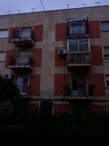 Piso en venta en calle Azahar de 3 habitaciones con balcón