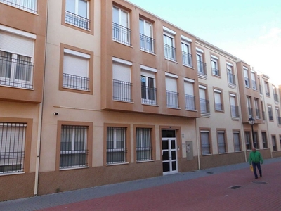 Venta de ático en Almansa de 4 habitaciones con terraza y aire acondicionado