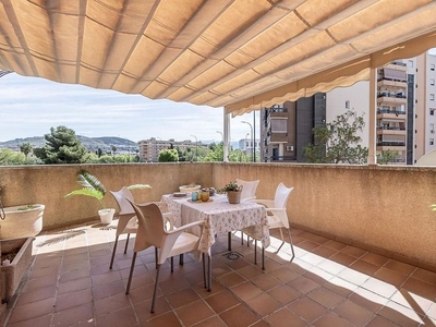 Venta de piso en Cerrillo de Maracena - Periodistas de 2 habitaciones con terraza y piscina