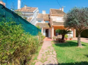 Chalet en alquiler en Carrer 601