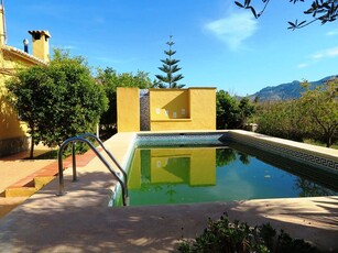 Chalet en venta en Oliva, Valencia