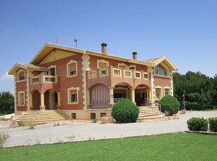 Chalet en venta en Yecla, Murcia