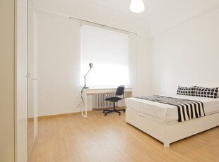 Habitación acogedora en apartamento de 10 habitaciones en Moncloa, Madrid