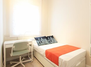 Habitación amueblada en apartamento de 7 dormitorios en Atocha, Madrid