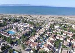 Chalet independiente a unas calles del mar en Deltebre