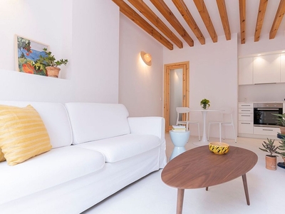 Alquiler de ático en La Seu - Cort - Monti-sión de 1 habitación con terraza y muebles