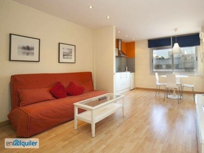 Moderno apartamento de 1 dormitorio con aire acondicionado en alquiler en Eixample, cerca de Plaça de Catalunya