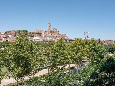 Piso en alquiler en calle De Jaume II de 3 habitaciones con balcón y aire acondicionado