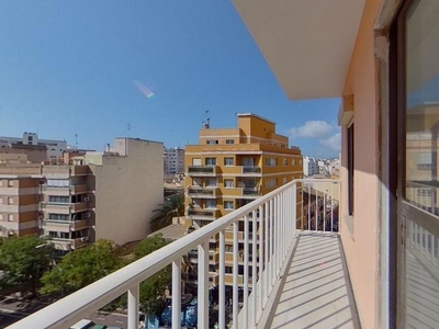 Piso en alquiler en Marquès de la Fontsanta - Pere Garau de 4 habitaciones con terraza y ascensor