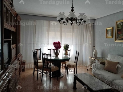 Piso en venta en Vidal de 4 habitaciones con balcón y calefacción