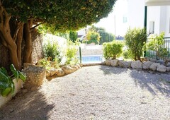 Apartamento piso con piscina, y comunidad tranquila en Sitges
